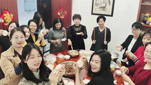 共享歡樂 | 百裕集團(tuán)營(yíng)銷中心喜樂鬧元宵、暖心慶生日